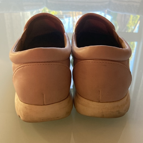 GUC SOUL Naturalizer Paola pink perforated slip on sneaker. Size 8 - Picture 4 of 8